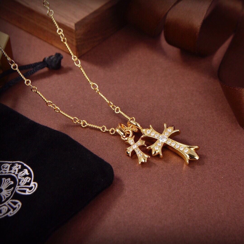 Ch**me He**ts necklaces
